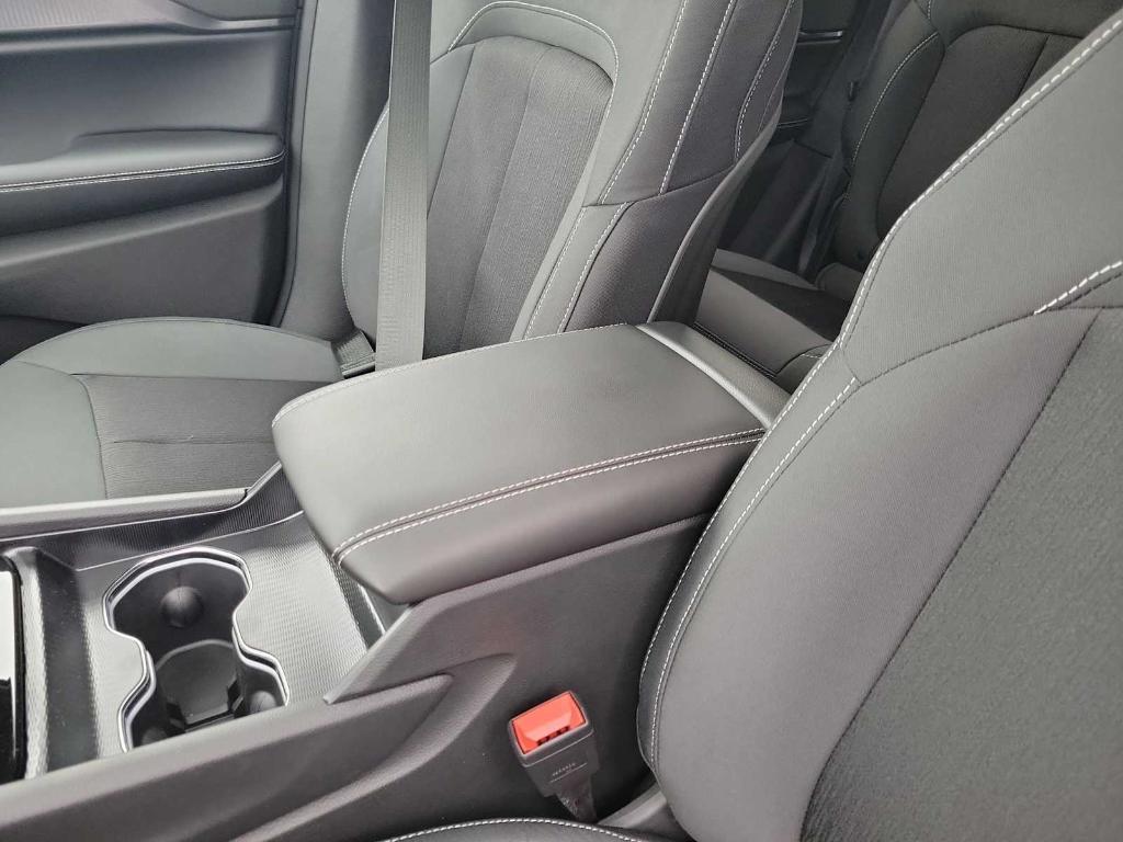 new 2025 Jeep Grand Cherokee car, priced at $39,530