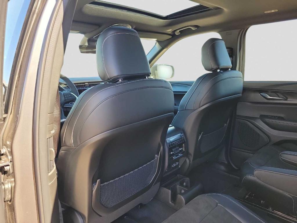 new 2025 Jeep Grand Cherokee L car, priced at $44,230