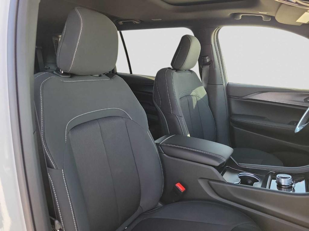 new 2025 Jeep Grand Cherokee L car, priced at $41,630