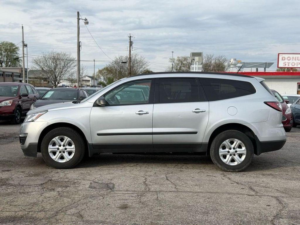 used 2015 Chevrolet Traverse car, priced at $5,999