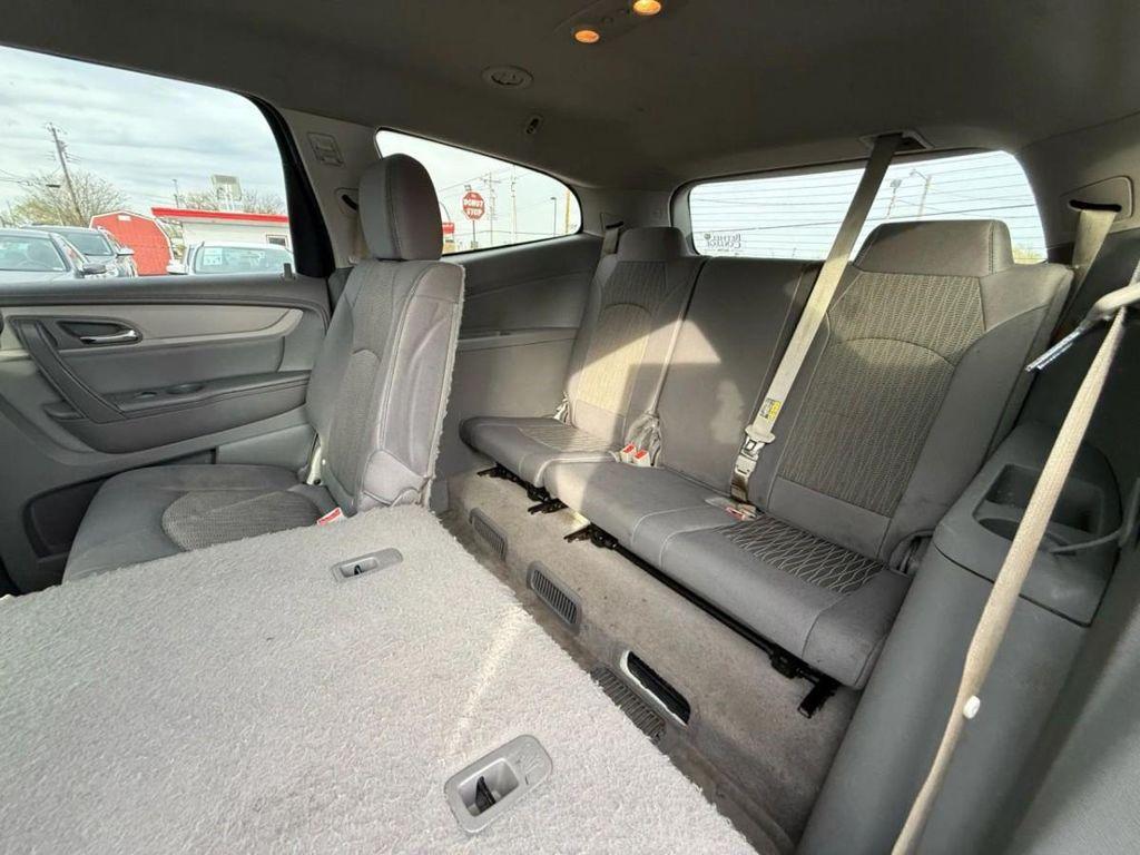 used 2015 Chevrolet Traverse car, priced at $5,999