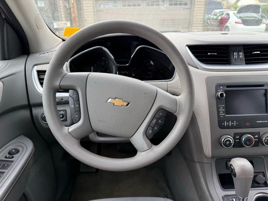 used 2015 Chevrolet Traverse car, priced at $5,999