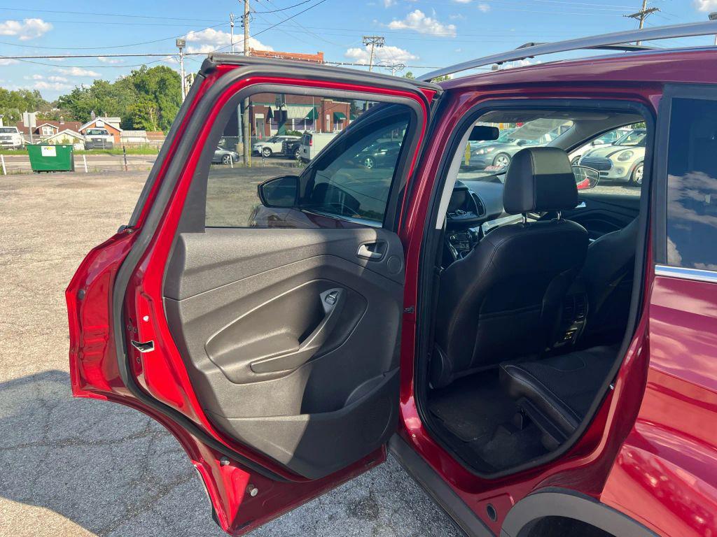 used 2013 Ford Escape car, priced at $5,600