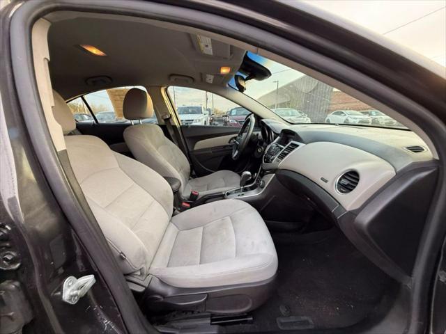 used 2014 Chevrolet Cruze car, priced at $6,400