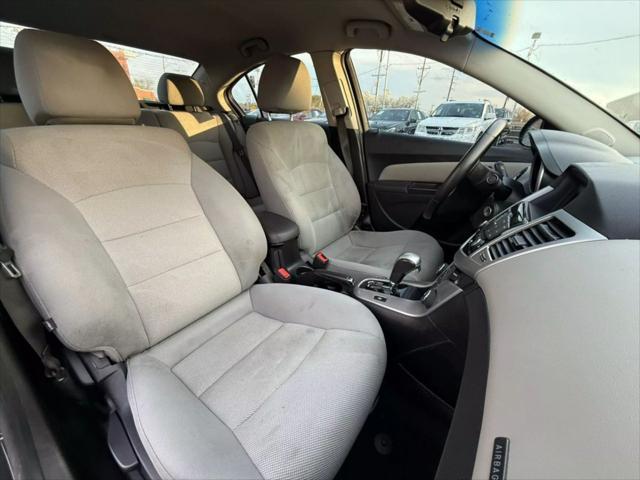 used 2014 Chevrolet Cruze car, priced at $6,400