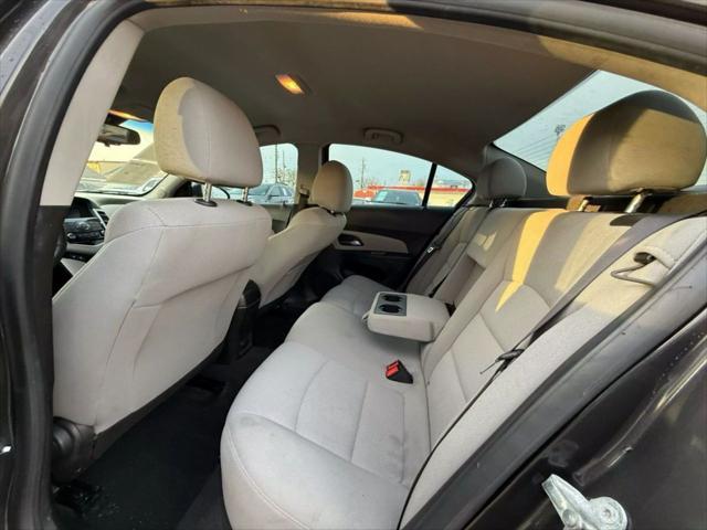 used 2014 Chevrolet Cruze car, priced at $6,400