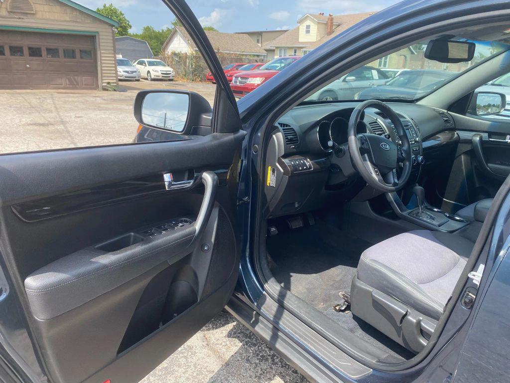 used 2012 Kia Sorento car, priced at $5,200