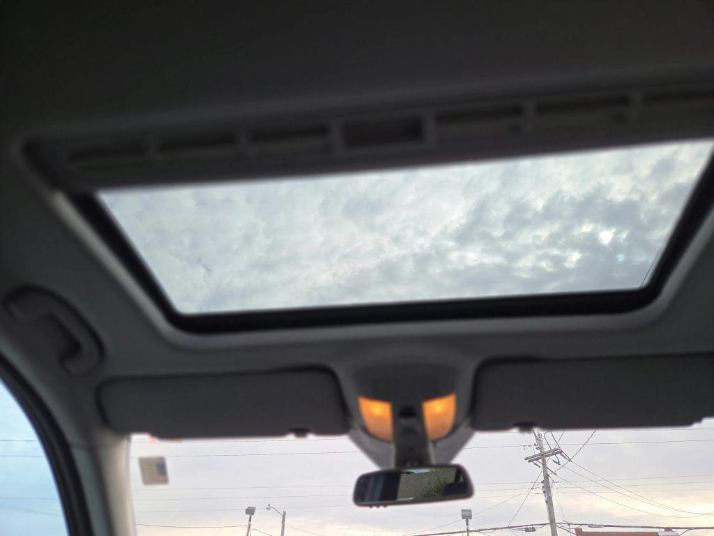 used 2010 Mercedes-Benz M-Class car, priced at $6,400