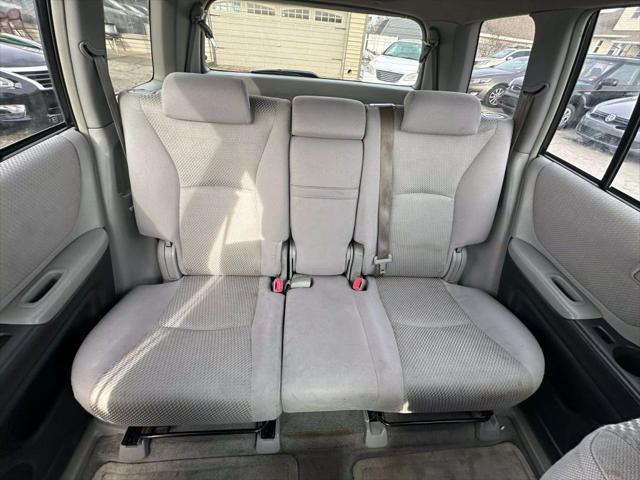 used 2006 Toyota Highlander car, priced at $4,500