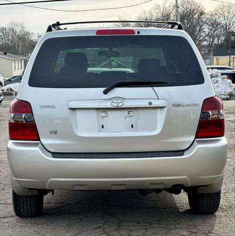 used 2006 Toyota Highlander car, priced at $4,500