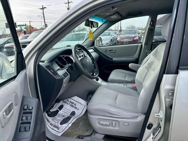 used 2006 Toyota Highlander car, priced at $4,500