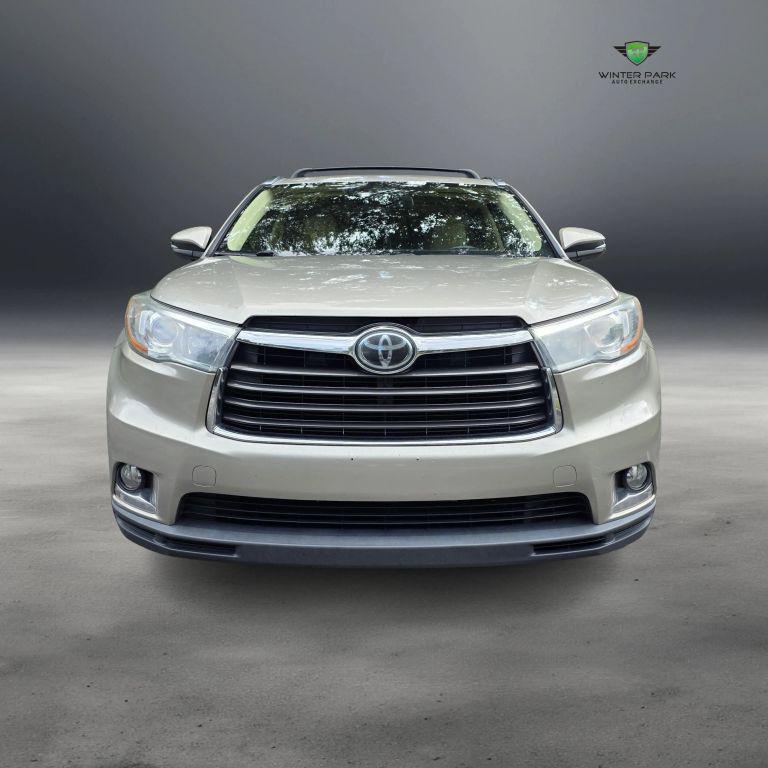 used 2016 Toyota Highlander car, priced at $16,988