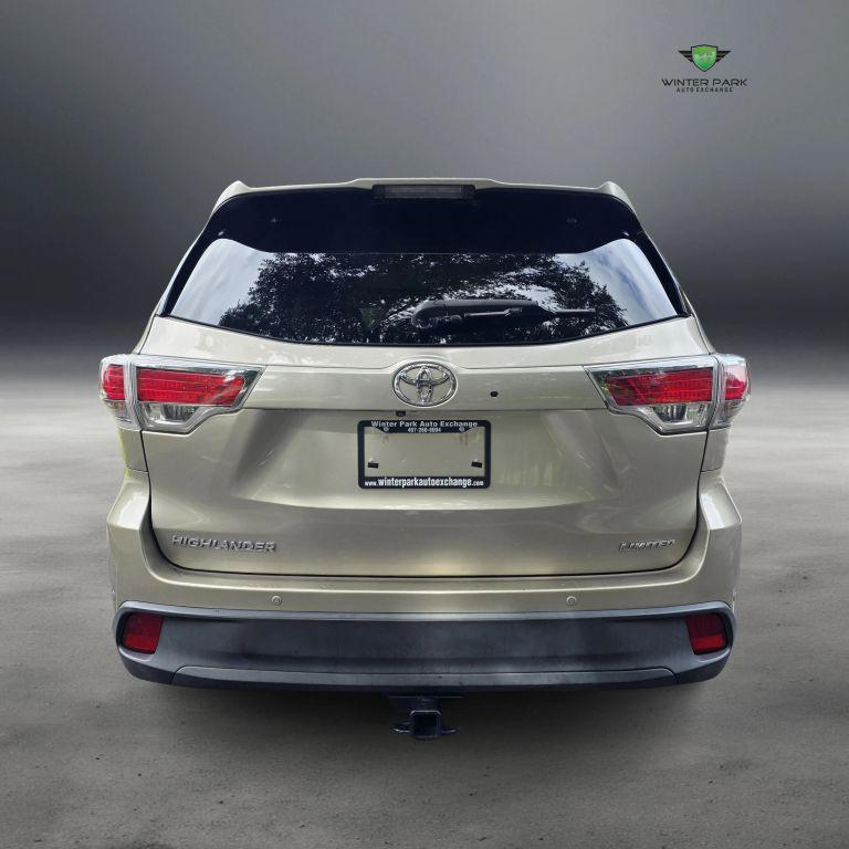 used 2016 Toyota Highlander car, priced at $16,988