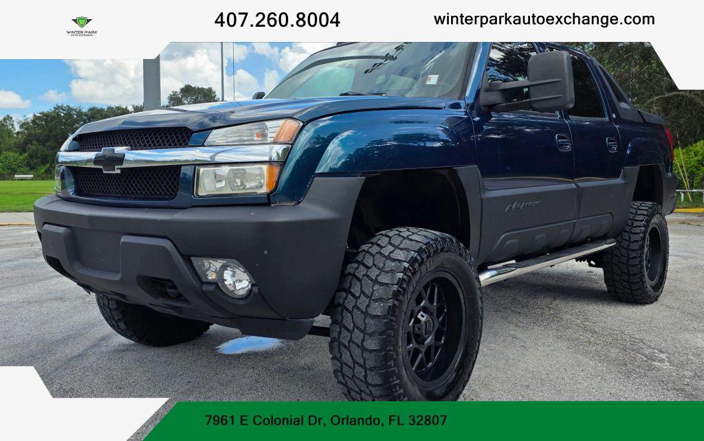 used 2005 Chevrolet Avalanche car, priced at $7,988
