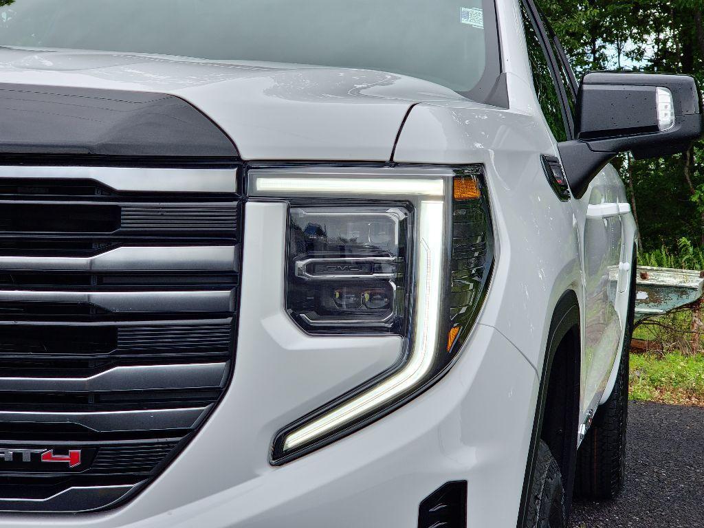 new 2025 GMC Sierra 1500 car, priced at $61,127