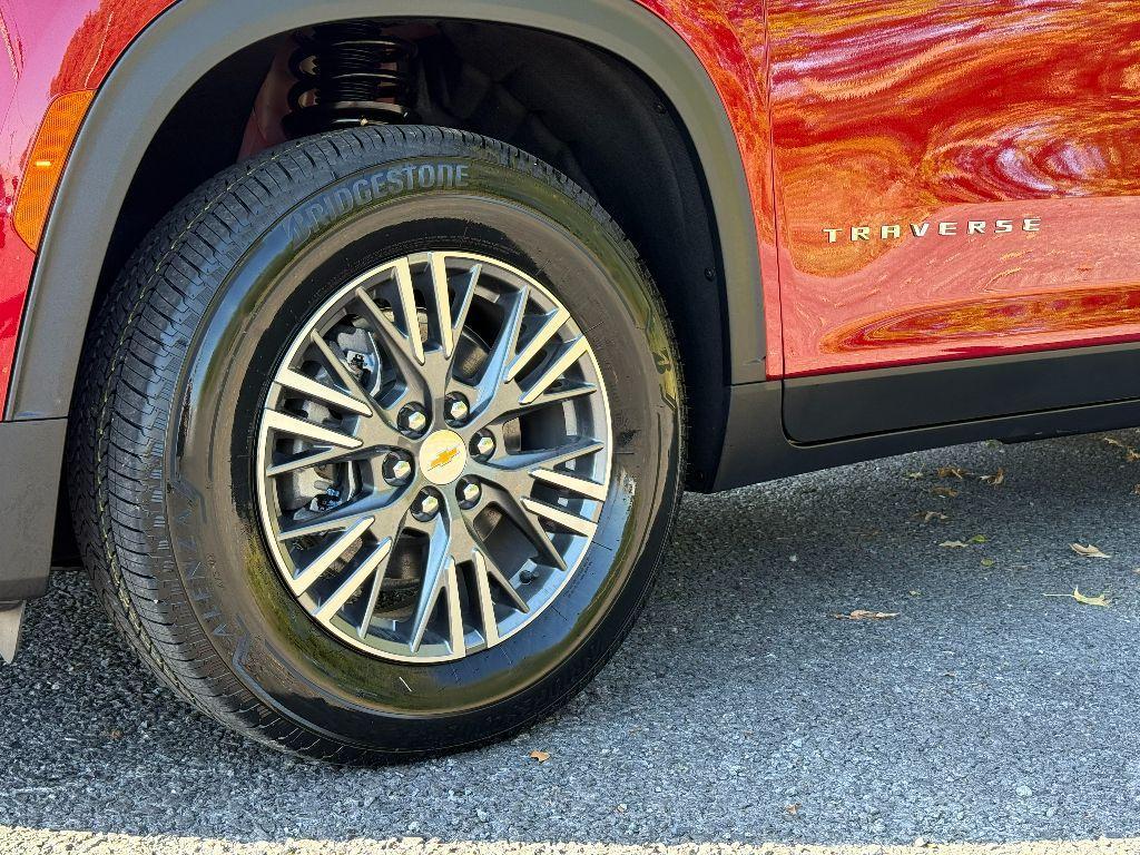 new 2026 Chevrolet Traverse car, priced at $45,455