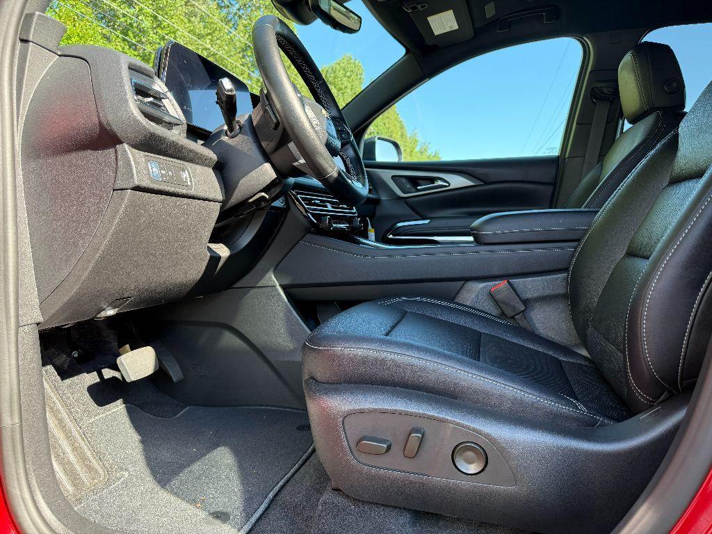 new 2026 Chevrolet Traverse car, priced at $45,455