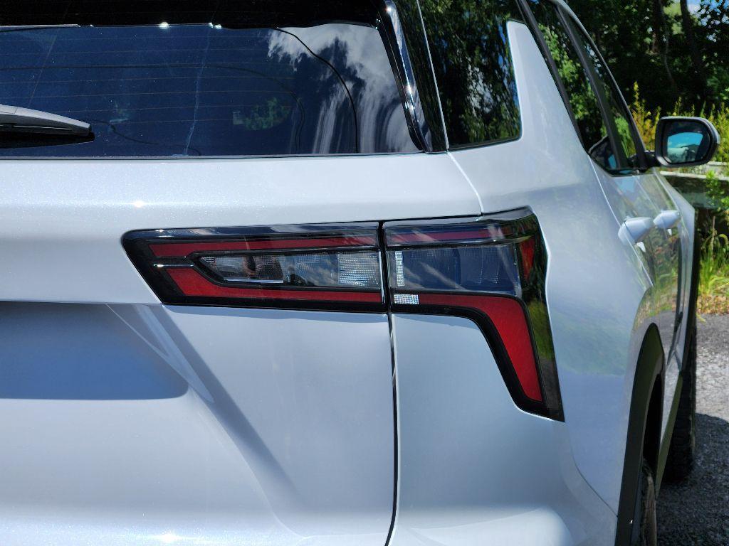 new 2026 Chevrolet Equinox car, priced at $38,925