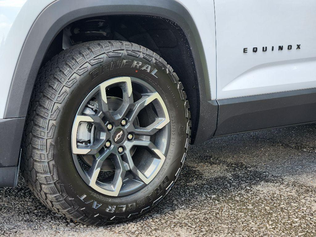 new 2026 Chevrolet Equinox car, priced at $38,925