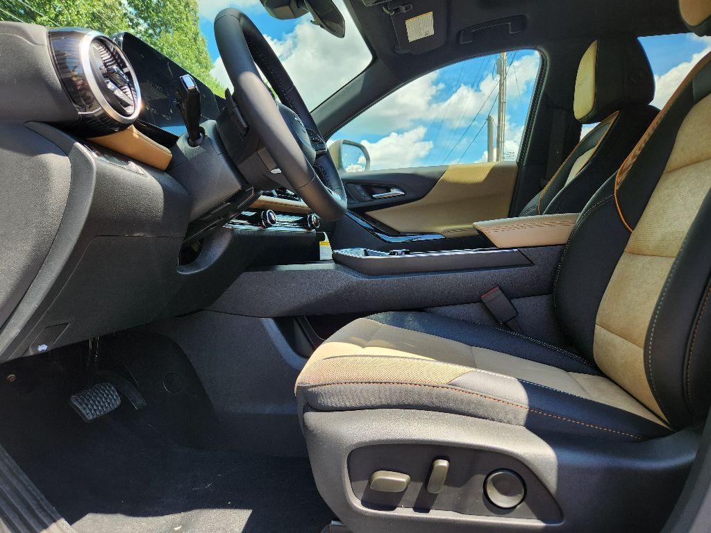 new 2026 Chevrolet Equinox car, priced at $38,925