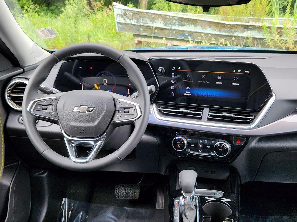 new 2025 Chevrolet Trax car, priced at $28,020