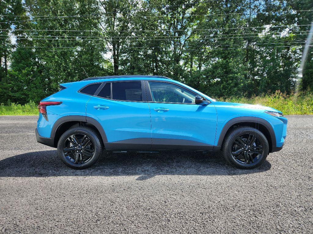 new 2025 Chevrolet Trax car, priced at $28,020