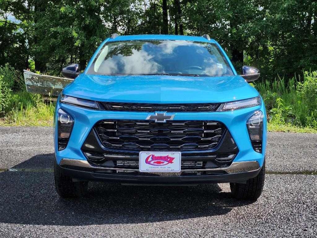 new 2025 Chevrolet Trax car, priced at $28,020