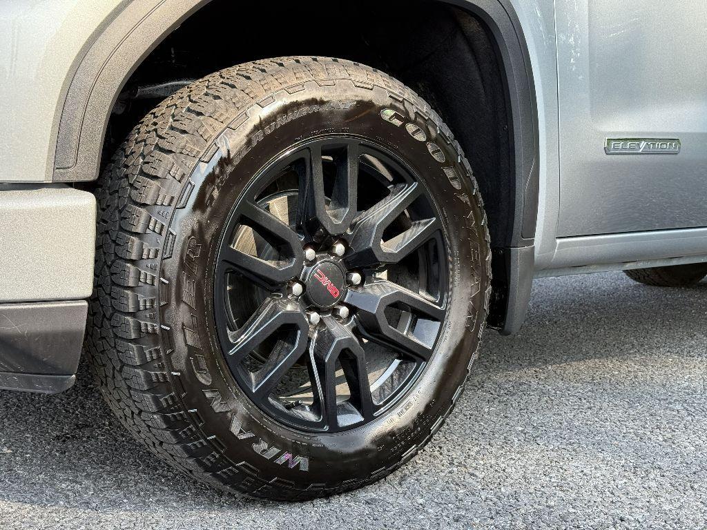new 2025 GMC Sierra 1500 car, priced at $53,381