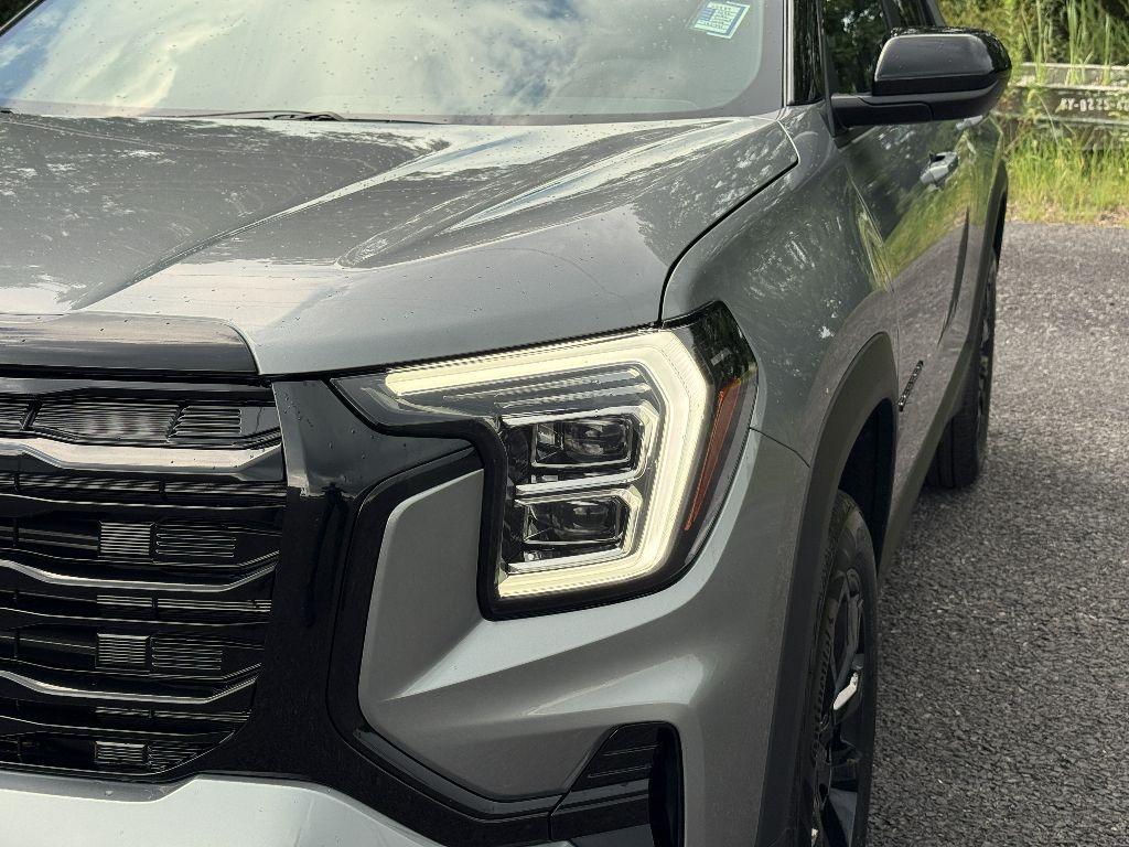 new 2026 GMC Terrain car, priced at $32,256