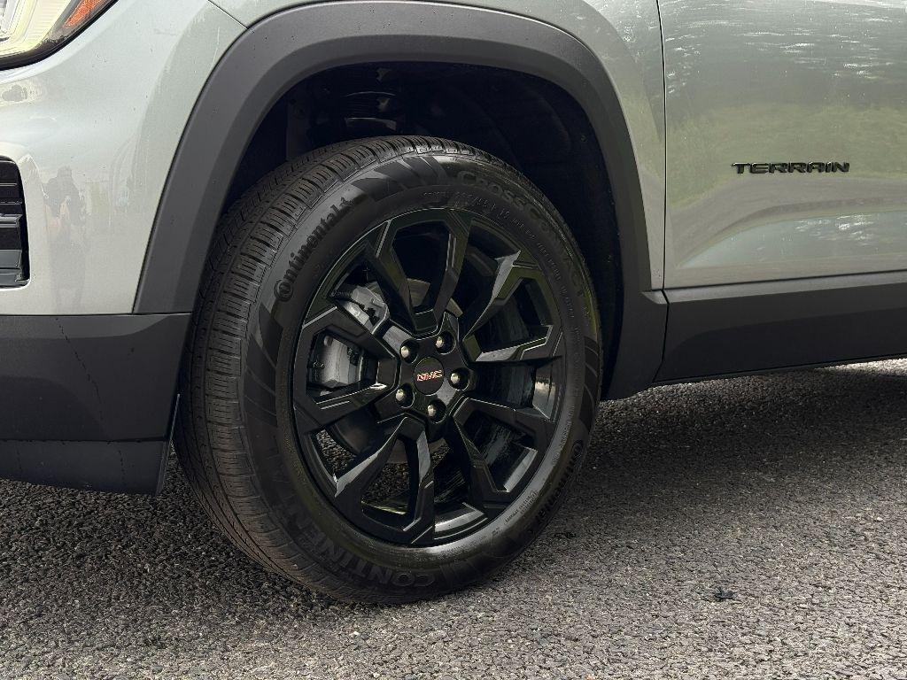 new 2026 GMC Terrain car, priced at $32,256