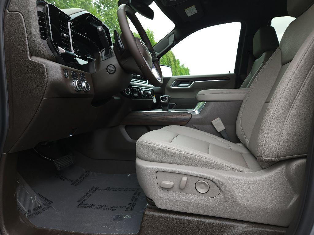 new 2025 GMC Sierra 1500 car, priced at $58,695
