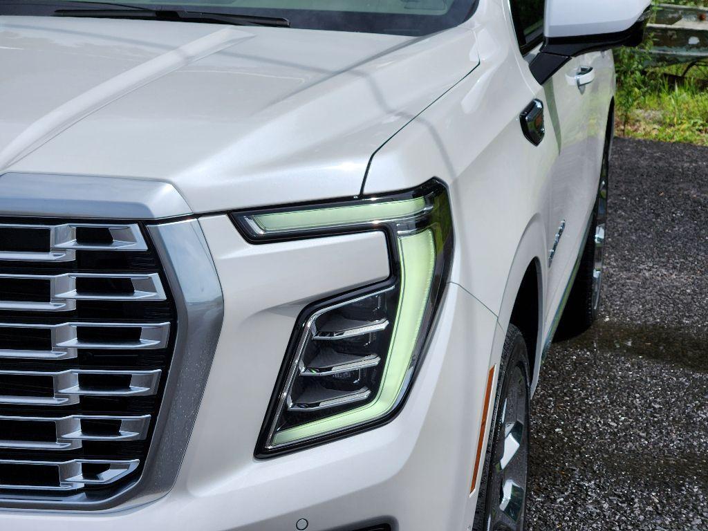 new 2025 GMC Yukon car, priced at $90,628
