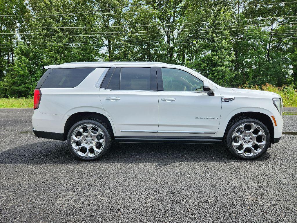 new 2025 GMC Yukon car, priced at $90,628