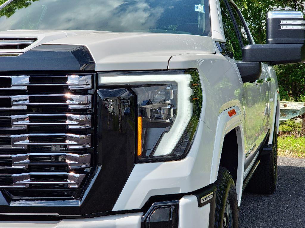 new 2025 GMC Sierra 2500 car, priced at $93,290
