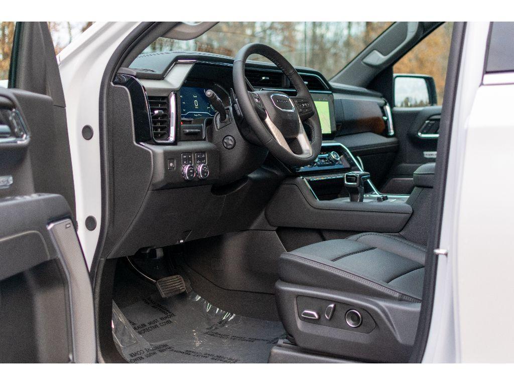 new 2025 GMC Sierra 1500 car, priced at $70,690