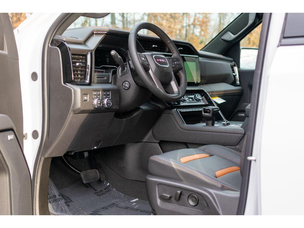 new 2025 GMC Sierra 1500 car, priced at $63,674