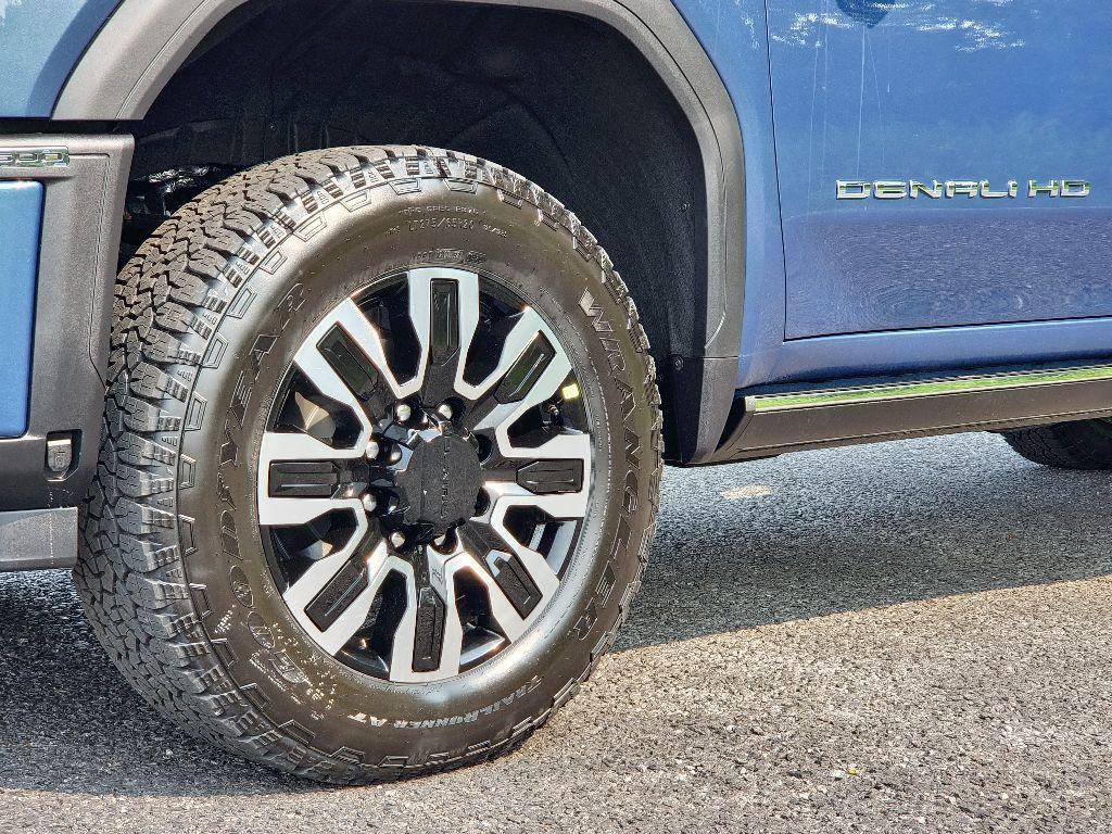 new 2025 GMC Sierra 2500 car, priced at $91,227