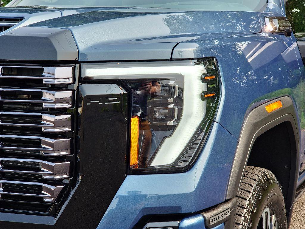 new 2025 GMC Sierra 2500 car, priced at $91,227