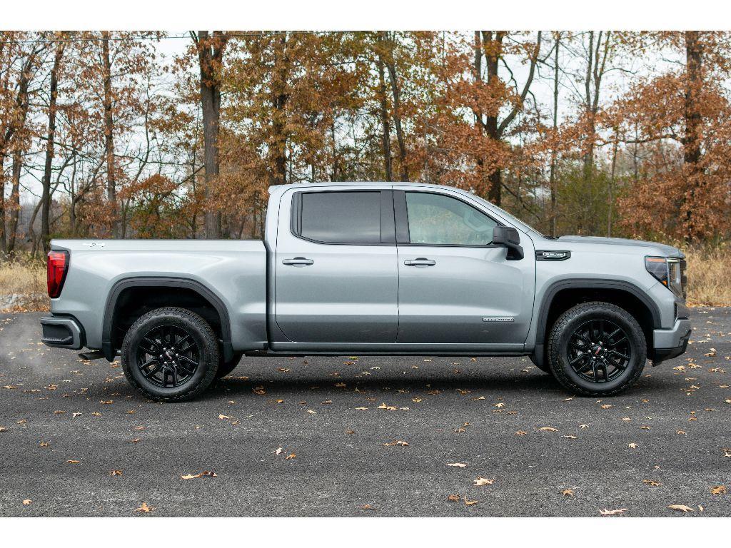 new 2025 GMC Sierra 1500 car, priced at $53,381