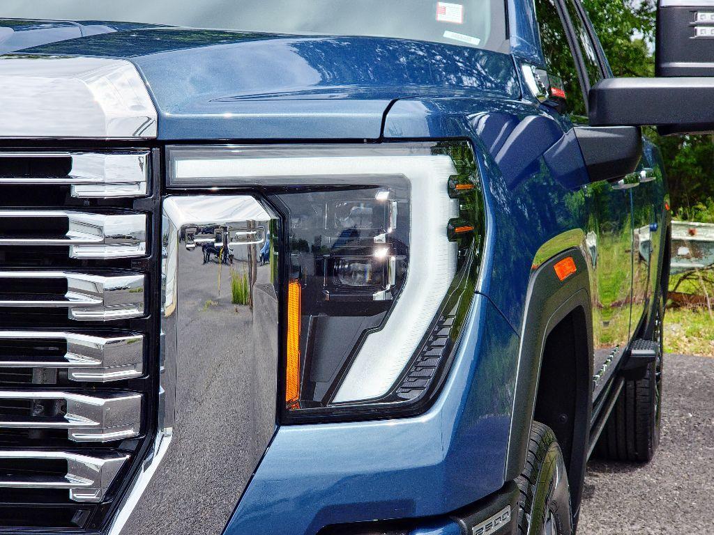 used 2024 GMC Sierra 2500 car, priced at $72,950