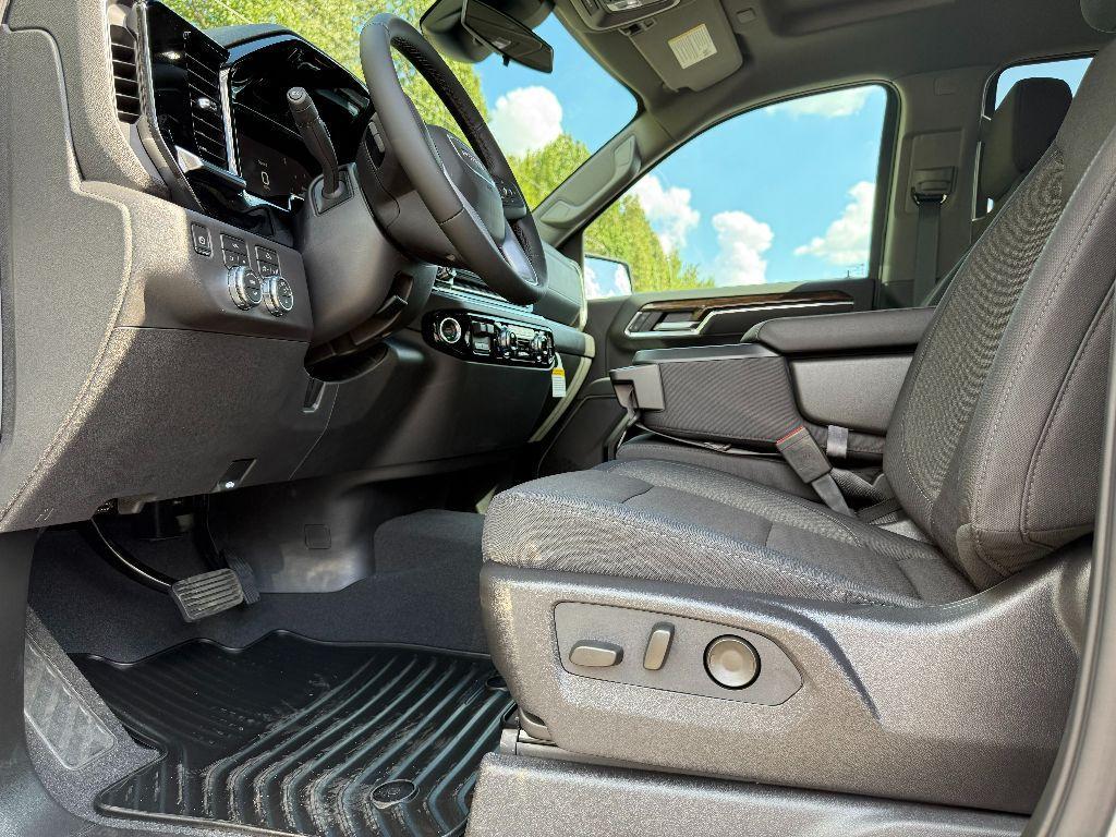 new 2026 GMC Sierra 1500 car, priced at $47,223