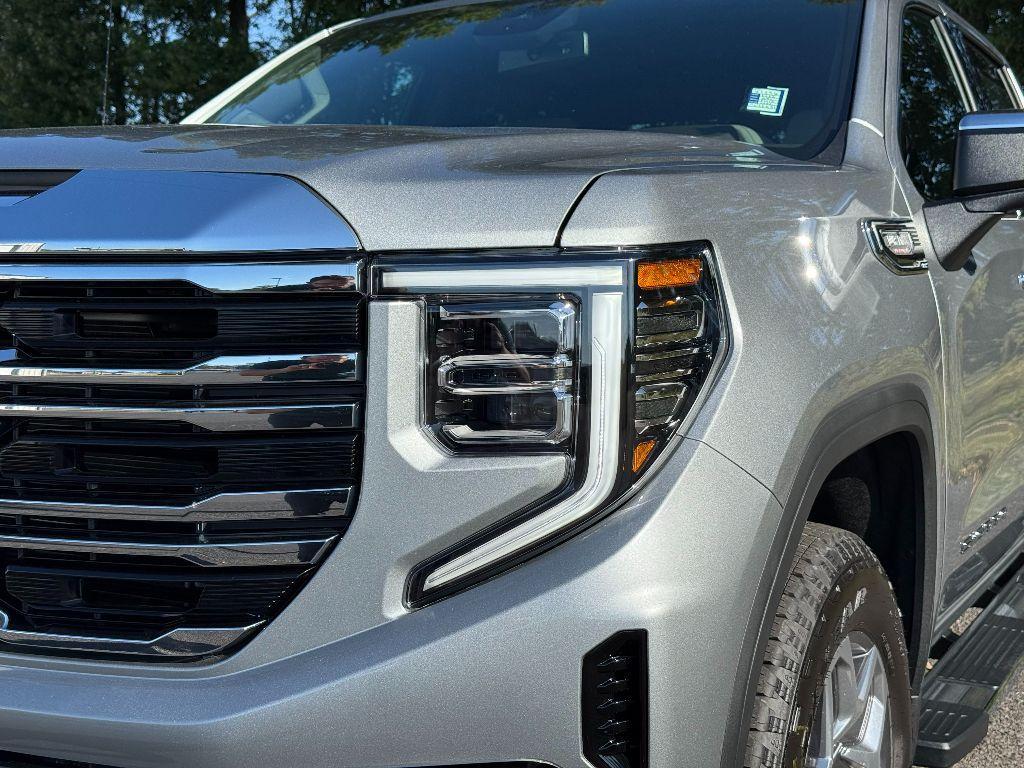 new 2026 GMC Sierra 1500 car, priced at $58,804