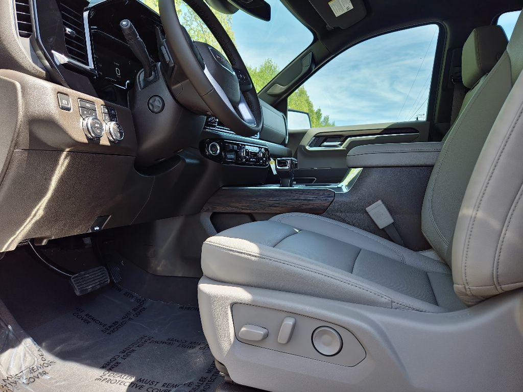 new 2025 GMC Sierra 1500 car, priced at $54,149