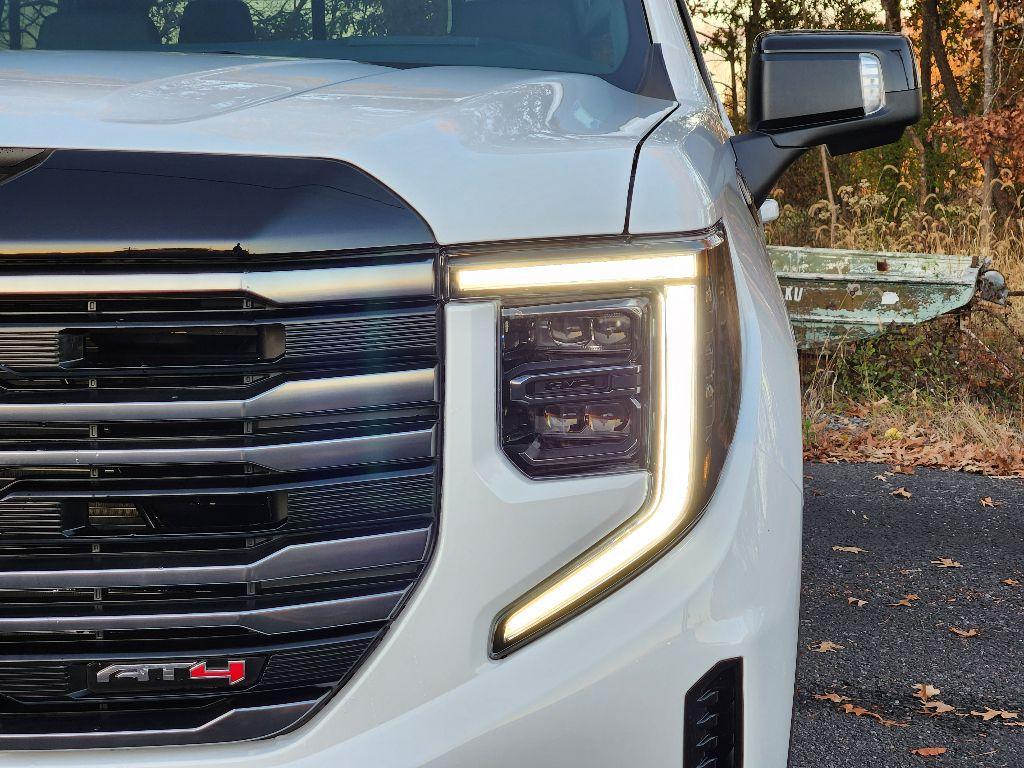 new 2025 GMC Sierra 1500 car, priced at $69,026