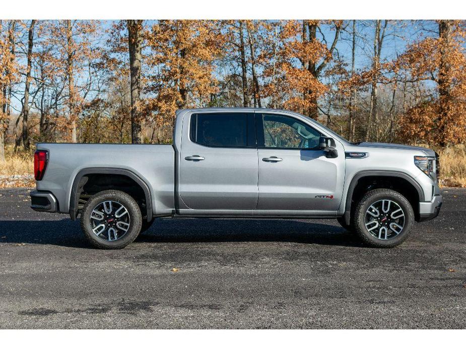 new 2025 GMC Sierra 1500 car, priced at $65,136