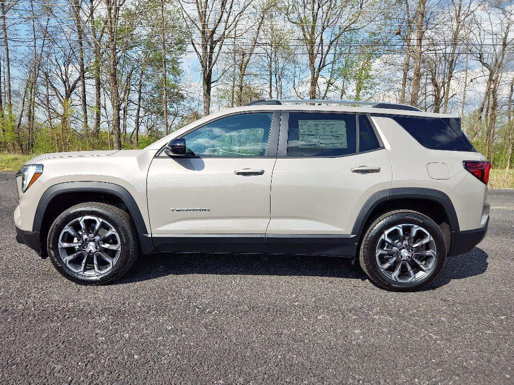 new 2025 GMC Terrain car, priced at $35,164