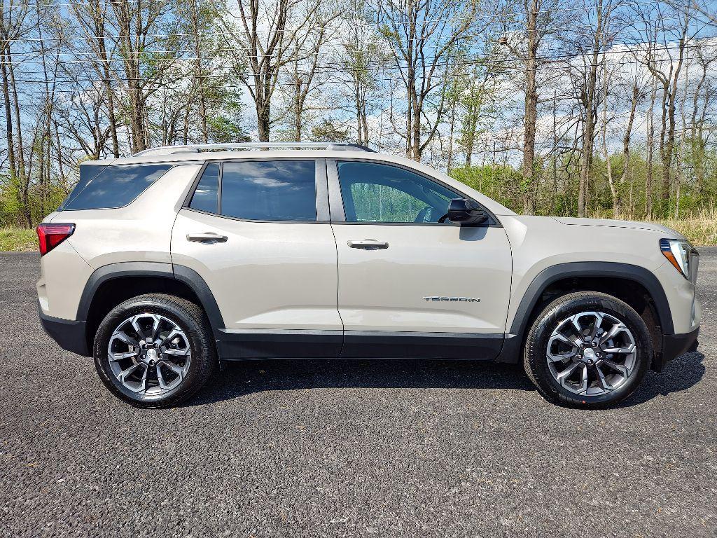 new 2025 GMC Terrain car, priced at $35,164