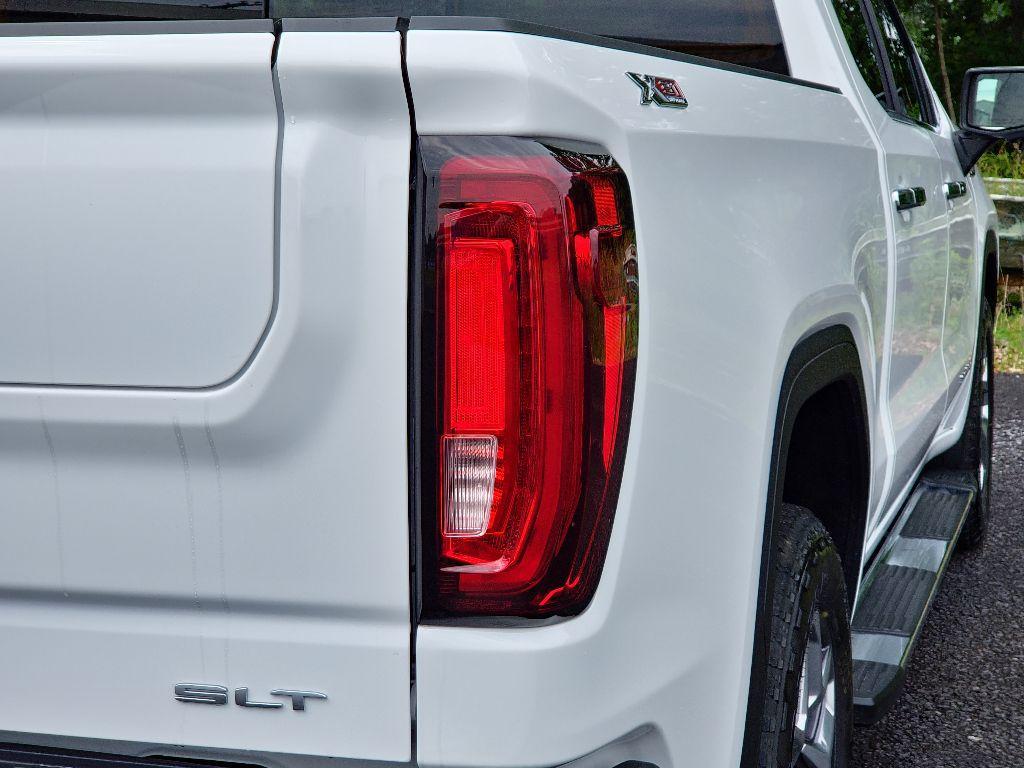 new 2025 GMC Sierra 1500 car, priced at $55,035