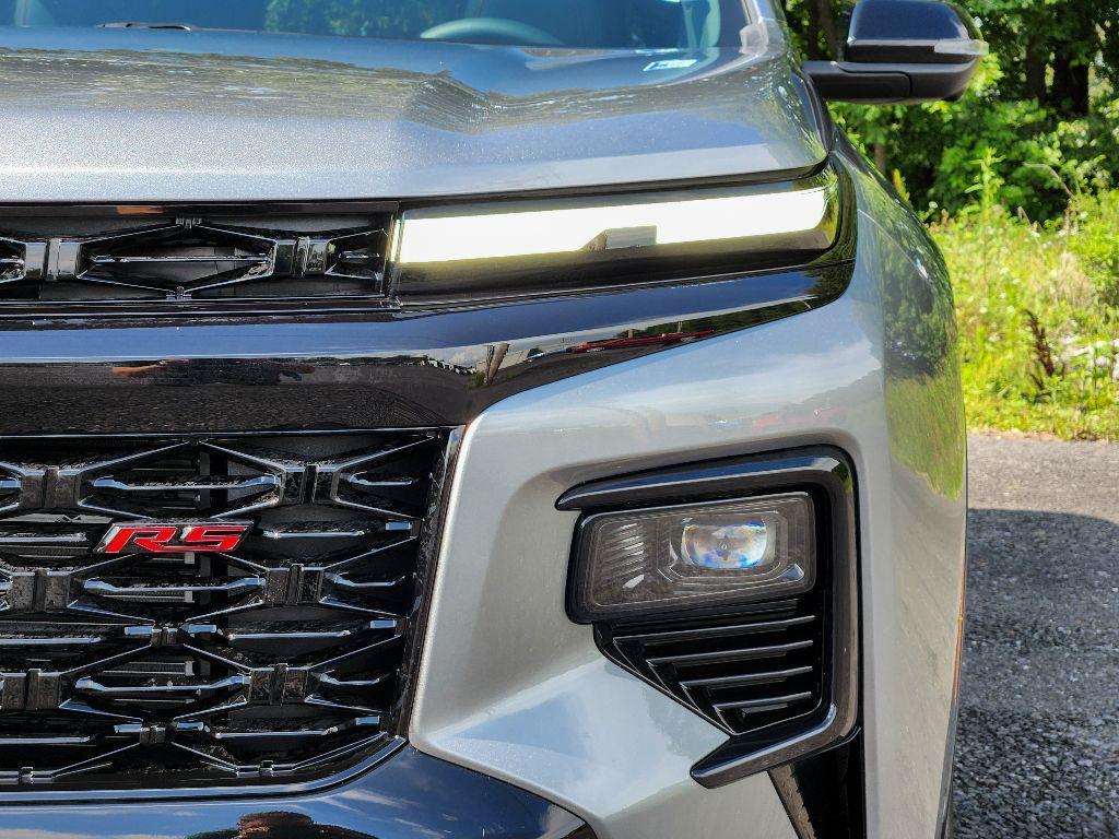 new 2025 Chevrolet Traverse car, priced at $59,609