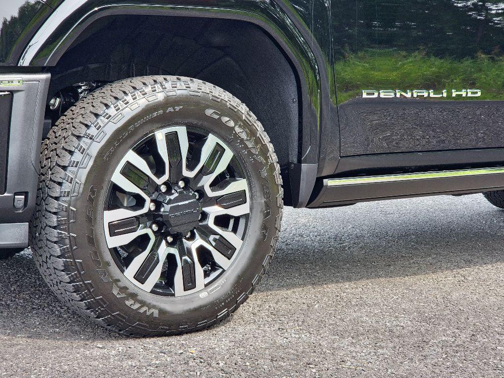 new 2025 GMC Sierra 2500 car, priced at $92,232